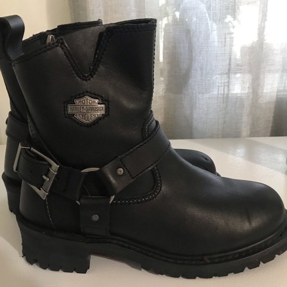 Black Female Harley Davidson Boots (Size 8)
